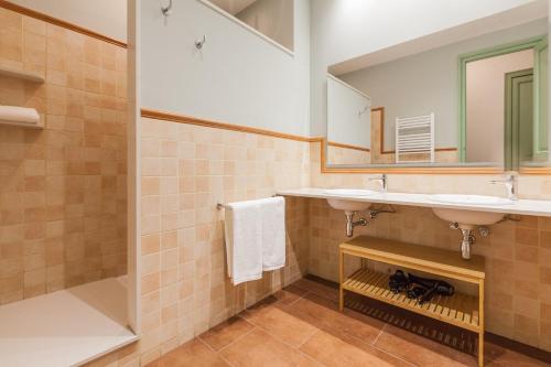 Modernist Apartment 2