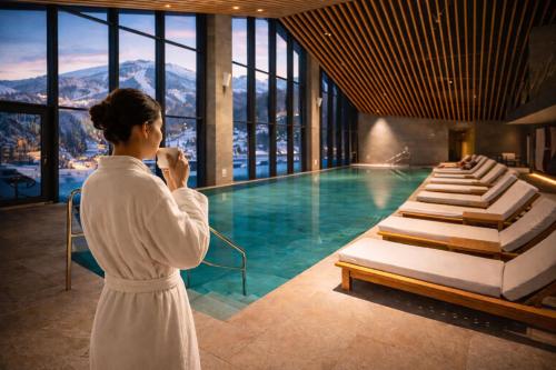 Swissôtel Damian Jasna — Swimming pool