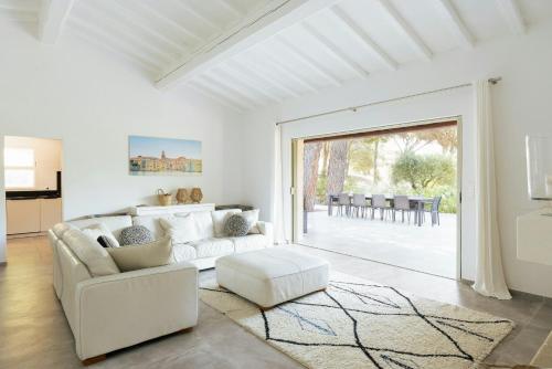Villa With Pool House Near Sainte-Maxime