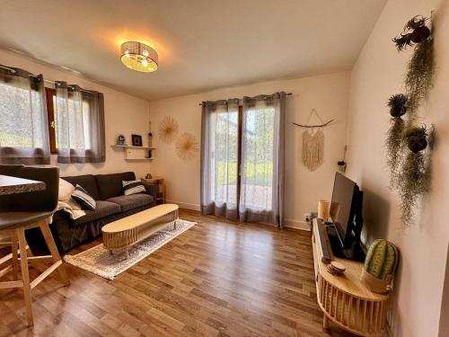 Maison Eztiena - Cozy Apartment and garden