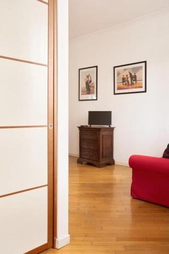La tana del Leone in centro a Milano