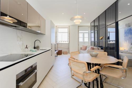 Liiiving in Porto - Modern Coastline Apartment