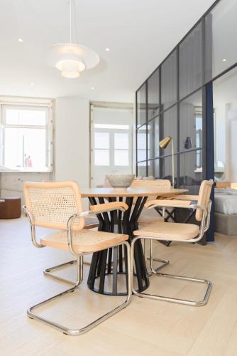 Liiiving in Porto - Modern Coastline Apartment