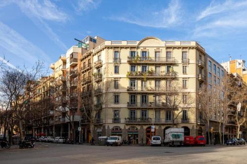 Modernist Apartment 2
