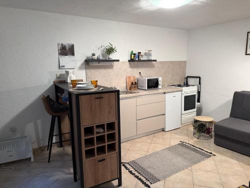 Stay At Bruno's - Studio apartment between Marjan and Riva