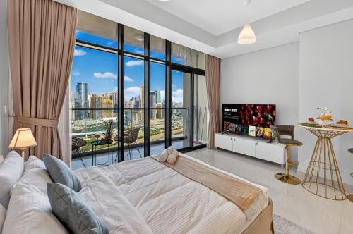 Dubai Business Bay Modern Cozy Studio with Skyline Views & Lagoon Pool Access