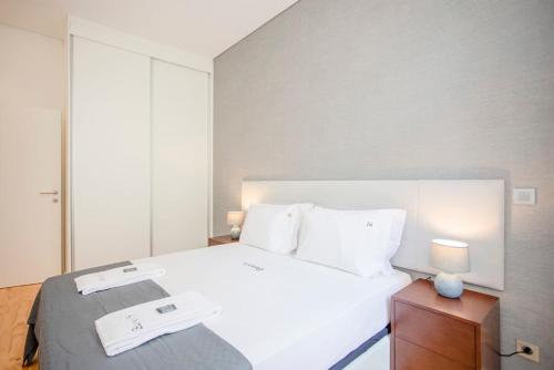 Liiiving in Porto-Mouzinho Residence Apartments