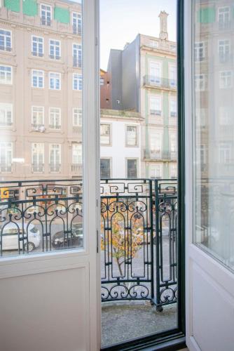 Liiiving in Porto-Mouzinho Residence Apartments