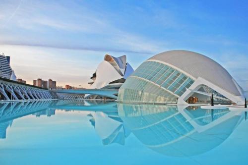 Roig Arena Suite Garden photo 53