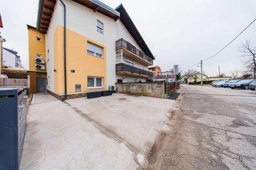 Zagreb 226 - 227 - 228 - 229 - 230 - 231 - 6 Units - Studio & One Bedroom Apartments - New - Apartment - Flexible Keybox Entry - Modern - Monthly Rent