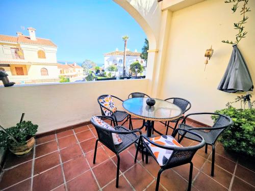 Monte Duquesa - 4 bedroom apt, 3 bathrooms close to Port and Beach, communal pool