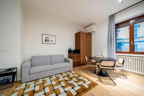 Tantardini House near Navigli-Bocconi