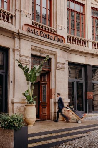 Axis Porto Club Aliados — Facade/entrance