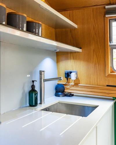Edinburgh - Houseboats photo 116