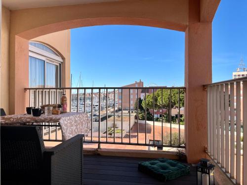 Studio douce escale 1ch vue port wifi balcon