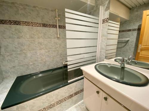 Cannes proche croisette - Studio balcon vue jardin