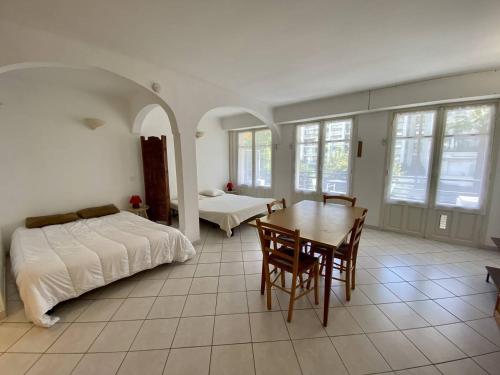 Cannes proche croisette - Studio balcon vue jardin