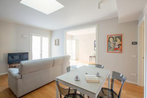 HACCA Collection - Luxury Porta Volta-Brera 2BR with terrace