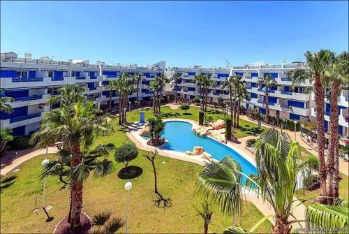 Maris Blue - La Calma - Pool & Garden View