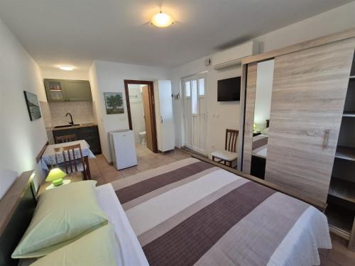 ELENA, 100 m from the beach