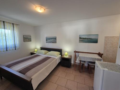 ELENA, 100 m from the beach