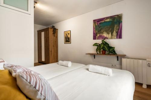 Renovated Apartment Charming Artistic Apartment