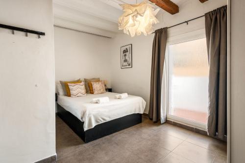 Renovated Apartment Charming Artistic Apartment
