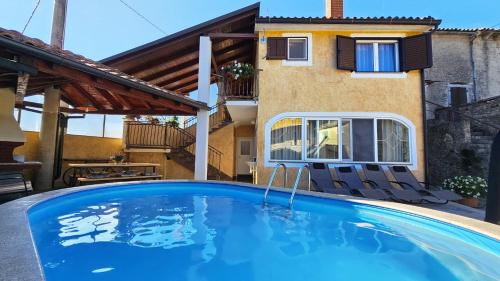 Beautiful Casa Milena with pool in Visnjan