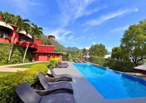 Villa Noelia में या उसके करीब स्विमिंग पूल