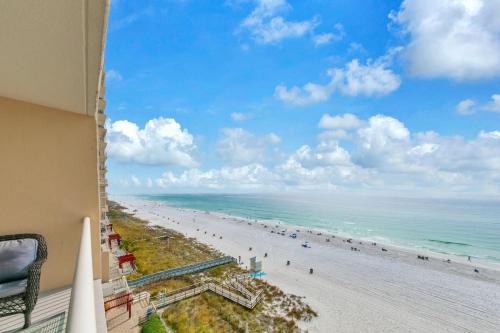 Beachfront Studio #709 at Majestic photo 16