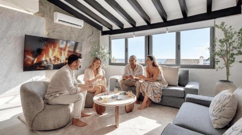 VACATION MARBELLA I Stylish 5BDR Penthouse, Sea and Marina View, NEW Decoration, Fastest WiFi