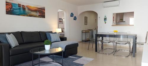 Amazing Oura Apartment