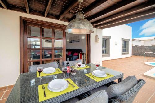 Superb Playa Blanca Villa Casa Herlanda 3 Bedrooms Pool Table