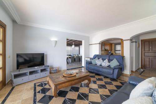 Superb Playa Blanca Villa Casa Herlanda 3 Bedrooms Pool Table