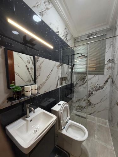 Bany a Ritz Apartment