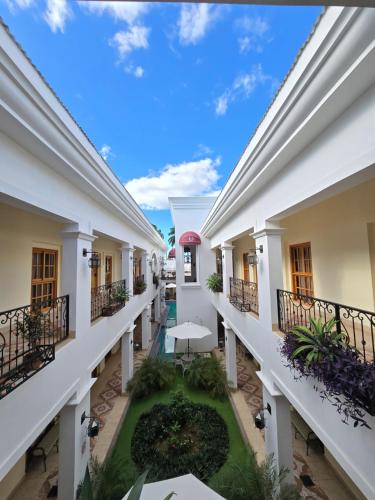 GRAN HOTEL VICTORIA — Property building
