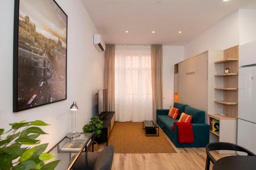 A beautiful, brand new studio