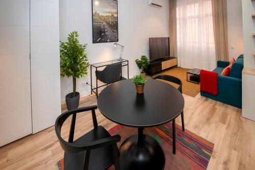 A beautiful, brand new studio