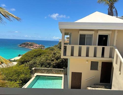 Caribelle 5BR Hilltop Villa Pool & Jacuzzi