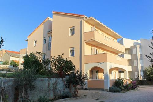 Apartment Novalja 9403b