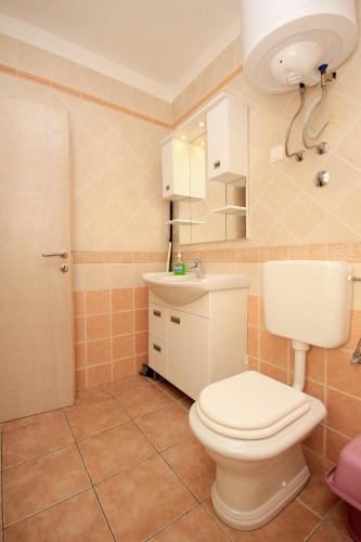 Apartment Novalja 9403d