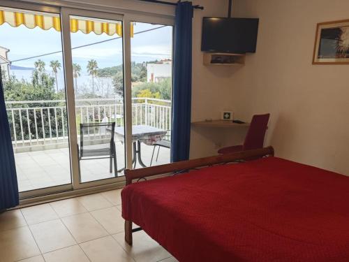 Apartments with parking space Hvar - 25169