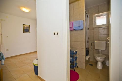 Apartments with parking space Hvar - 25169