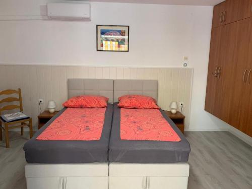 Apartments with parking space Hvar - 25169