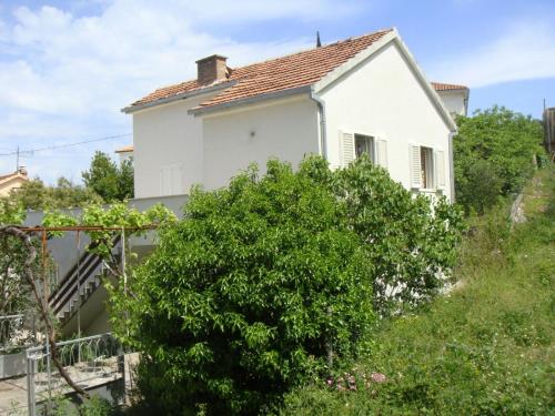 Apartments with parking space Supetar, Brac - 15017
