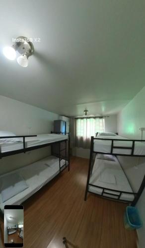 a room with two bunk beds in it at Hostel FreeWay in Brasília