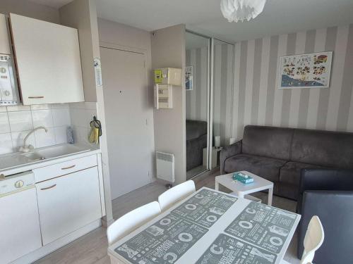 Studio lumineux au pied de la mer - FR-1-236-185
