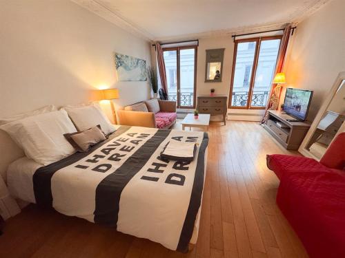 2 Charming flat in Heart of Paris near Louvre&Metro