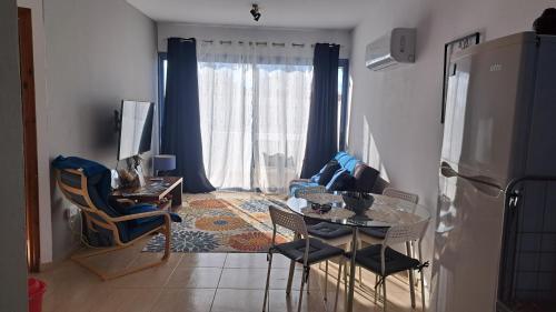 1 bedroom apartment with communal pool