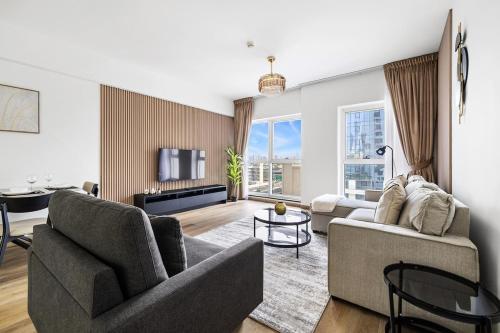 Modern 1BR Near Metro in Arch Tower JLT